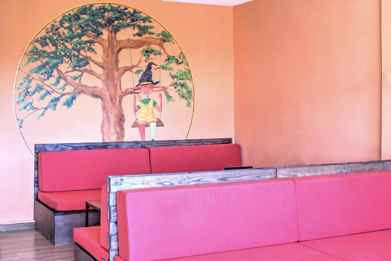 Meiga Backpackers Hostel Сантяго де Компостела Екстериор снимка