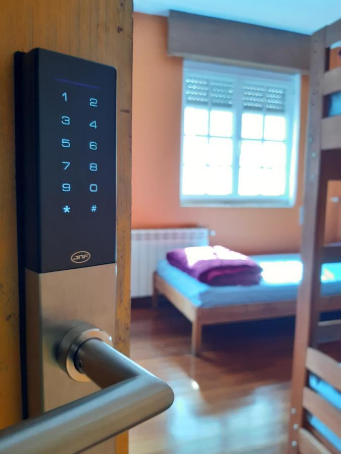 Meiga Backpackers Hostel Сантяго де Компостела Екстериор снимка